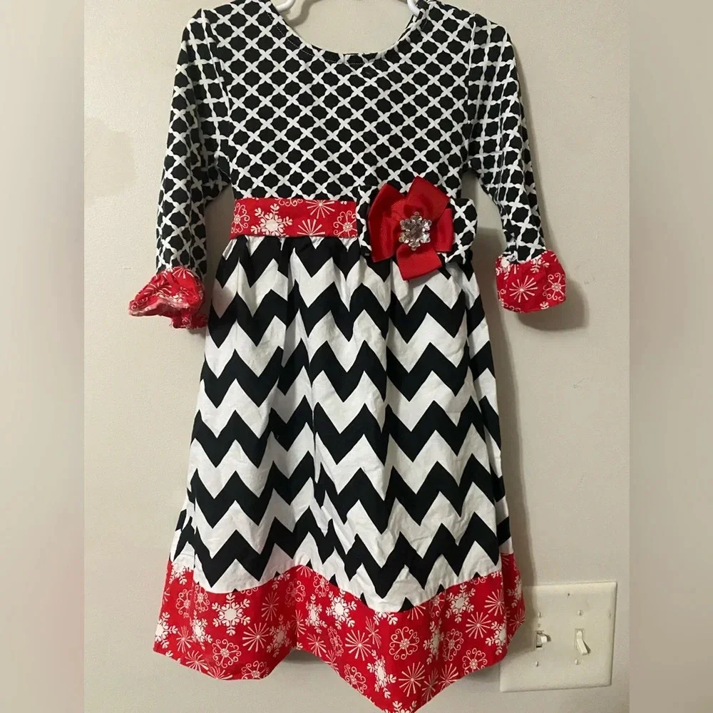 Counting Daisies Holiday Dress